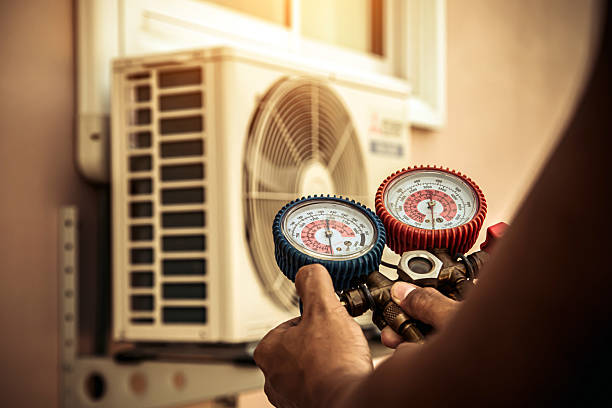 Professional Hvac Maintenance technician working in Spring Valley, CA